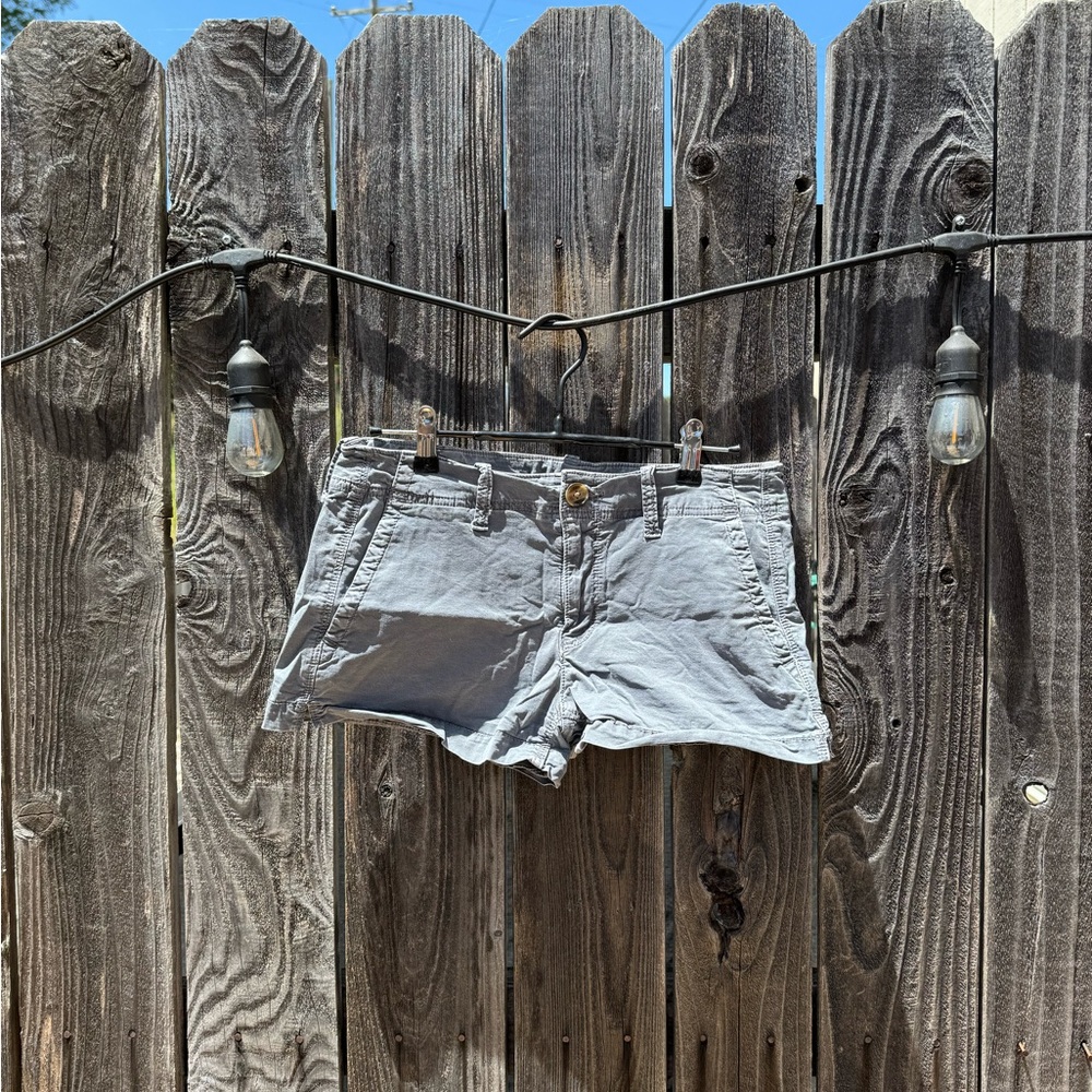 3/$15 Clearance American Eagle Grey Blue Mid-Rise Stretchy Short Shorts size 4